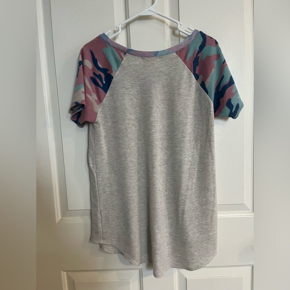 Flowy Women’s Top - Picture 2 of 5